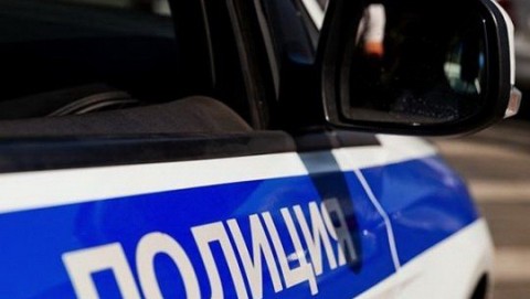 В Мухоршибирском районе пенсионер похитил сотовый телефон из машины местного жителя